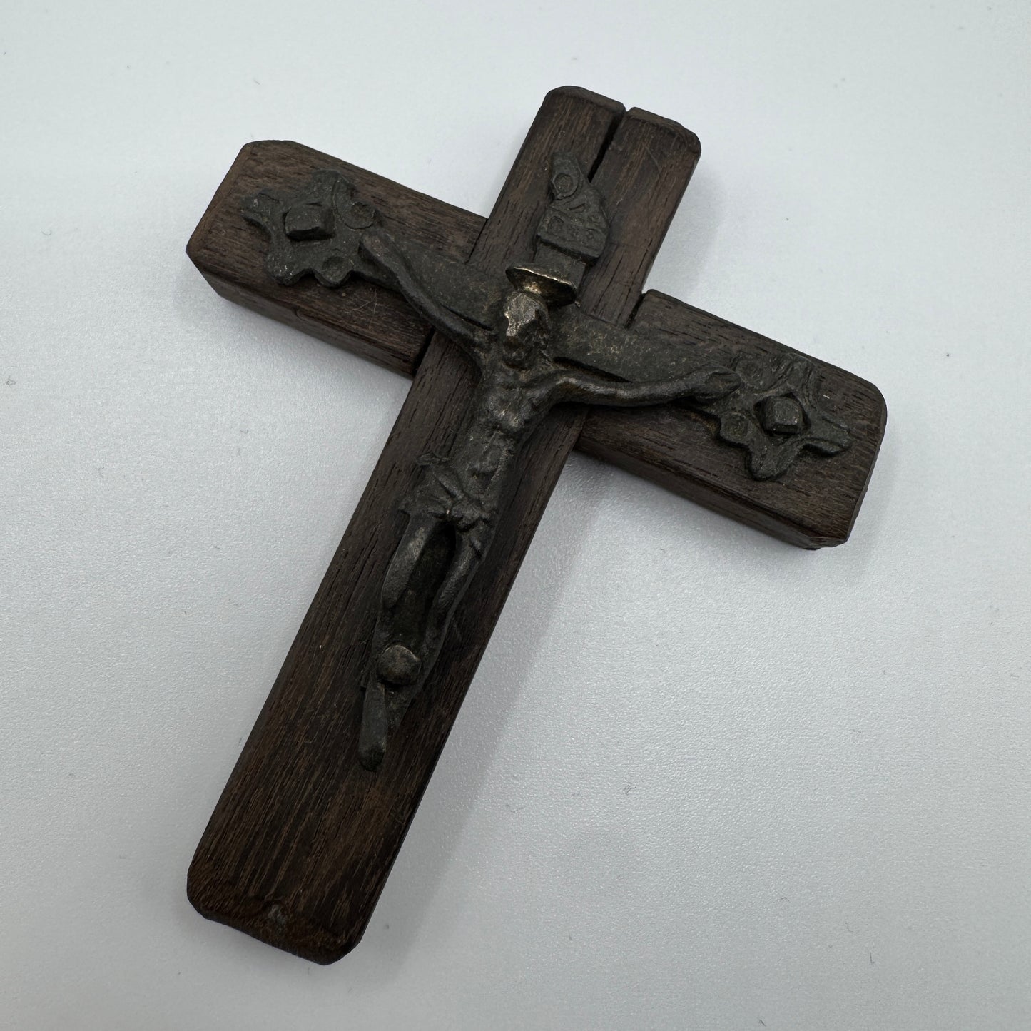 crucifix ancien 17e / 18e - vois et bronze
