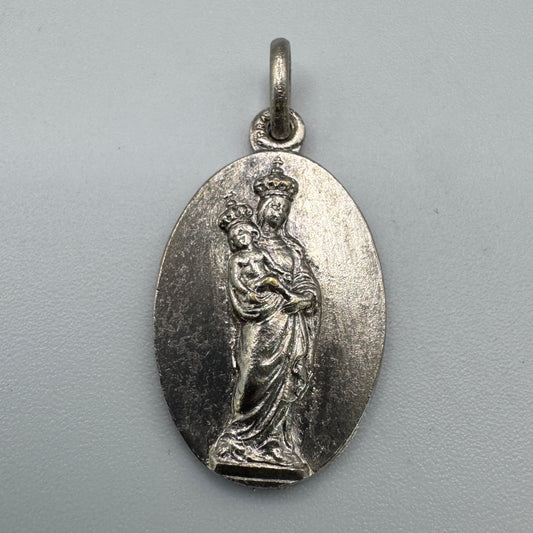 Médaille religieuse ancienne « Notre Dame de la forêt de Tournehem »