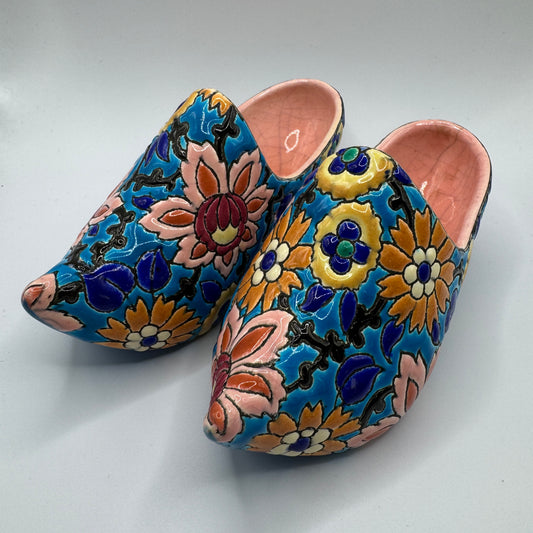 Paire de sabot ancien en faïence de Longwy