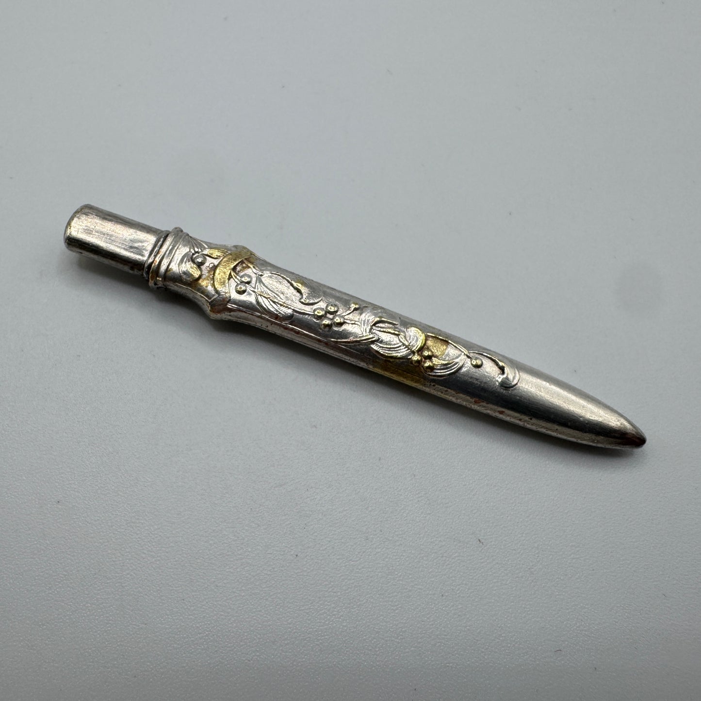 Porte crayon ancien Art Nouveau - décor au gui
