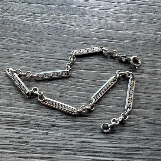 Bracelet ancien en argent massif