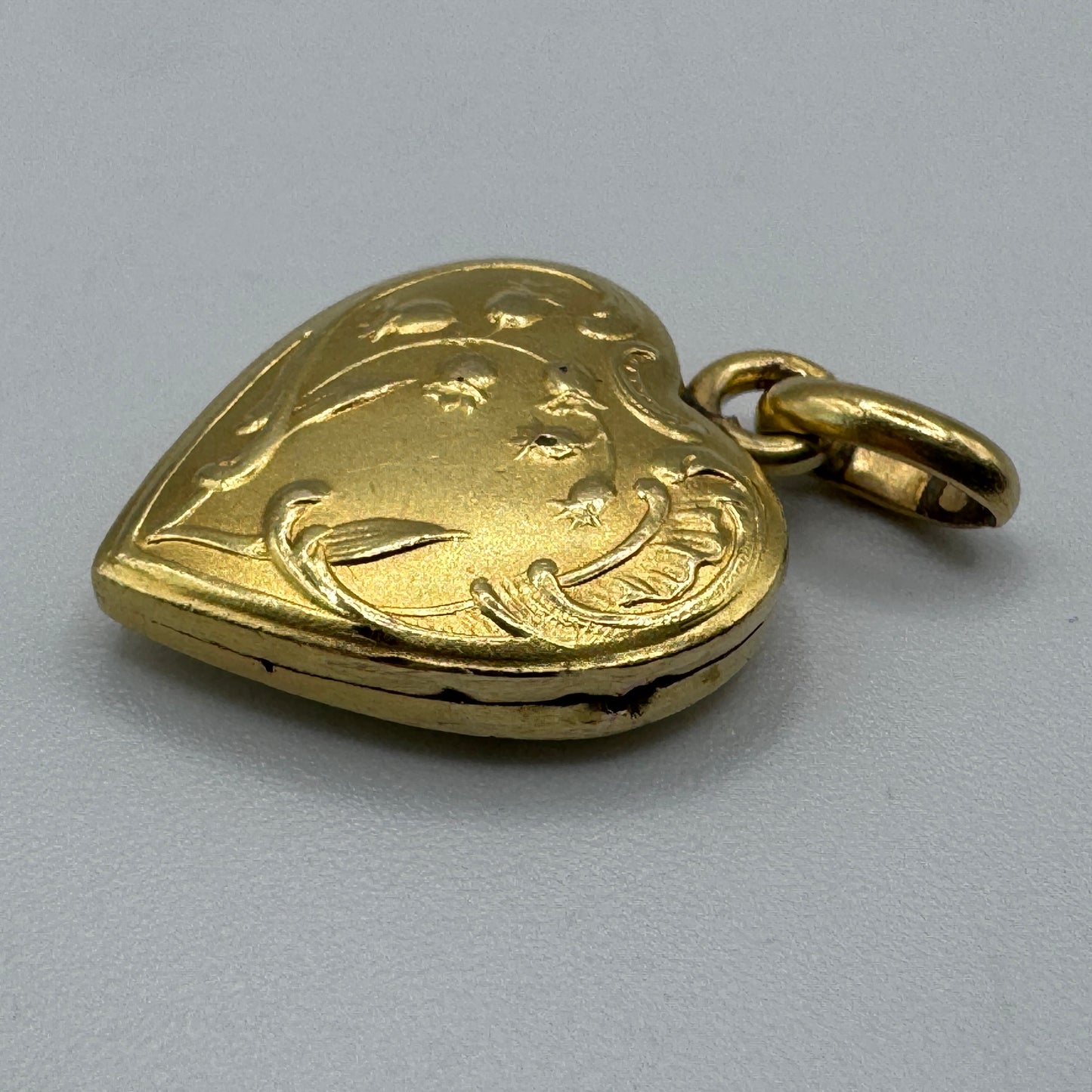 Pendentif ancien vers 1900 « cœur » en plaqué or