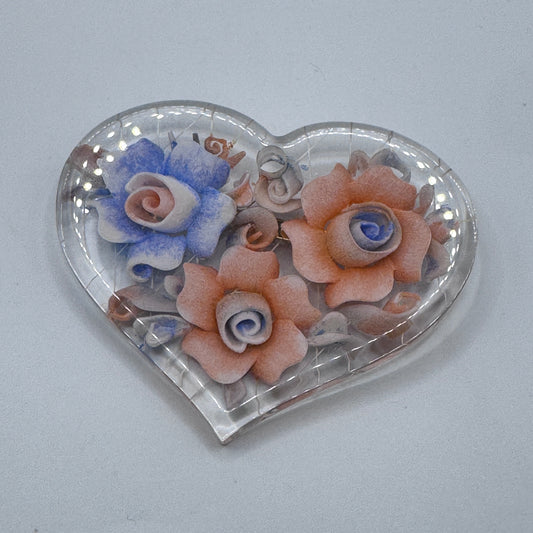 Grande Broche vintage « coeur » - lucite