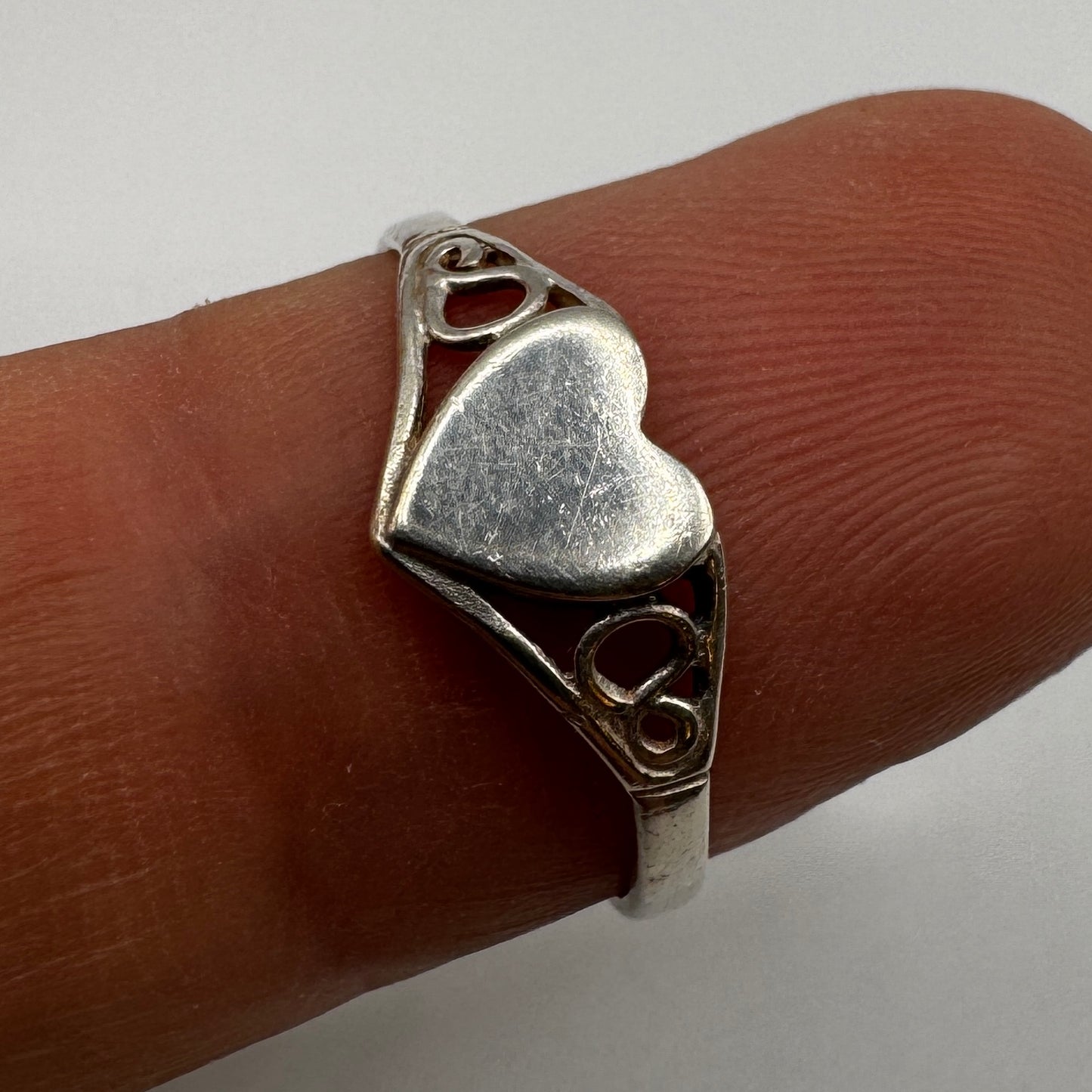 Bague ancienne en argent « cœur » - vers 1900