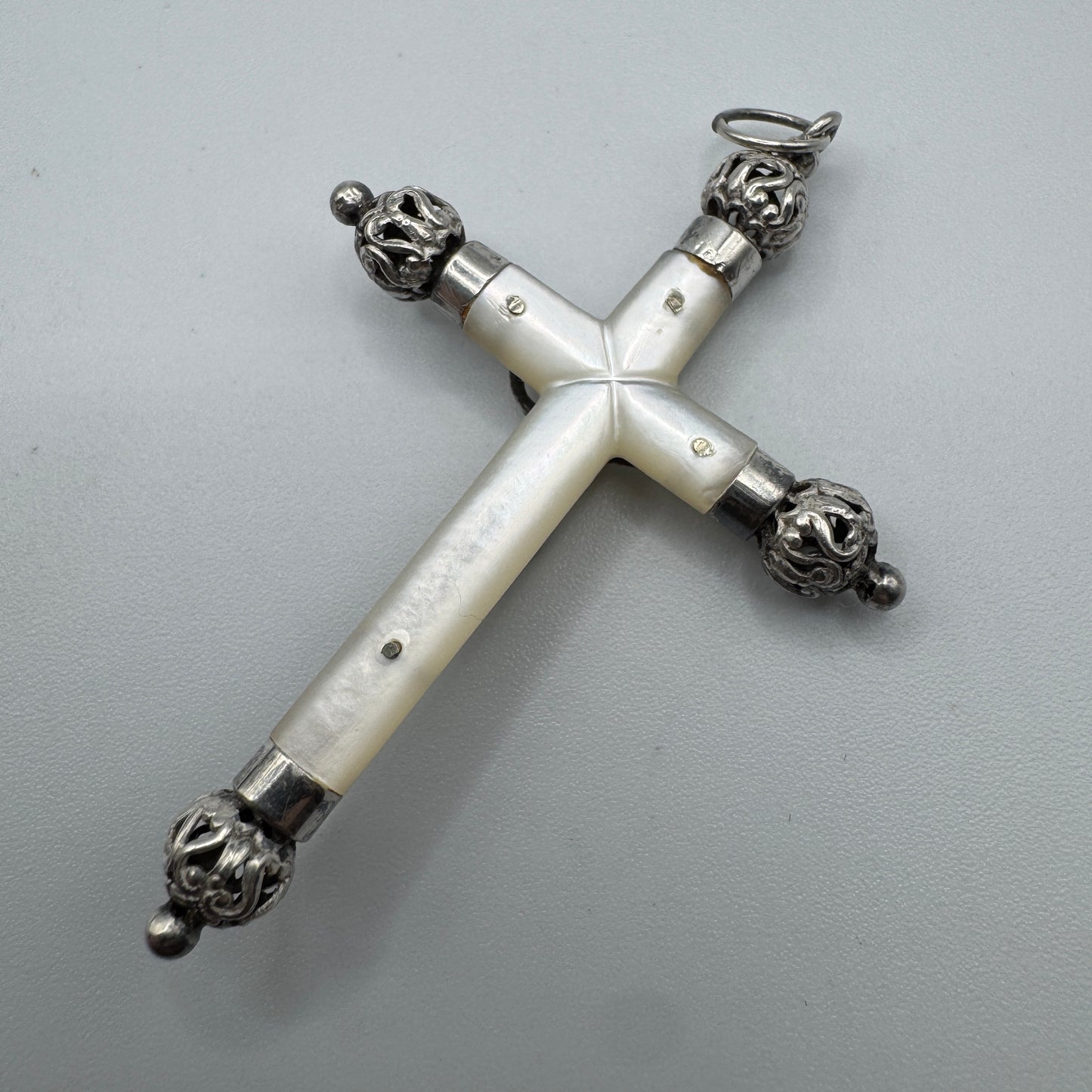 Superbe Croix crucifix ancien - argent et nacre