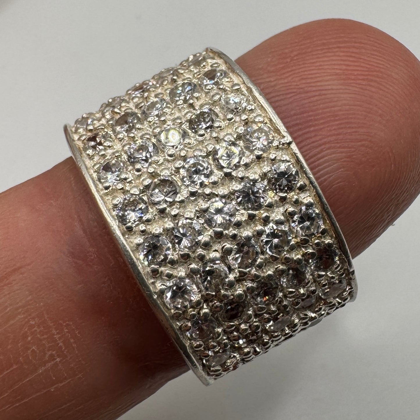 Grosse bague en argent et brillants