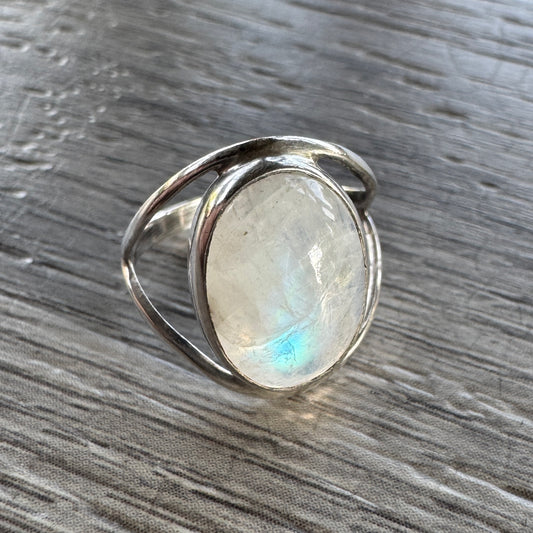 Bague en argent et pierre de Lune