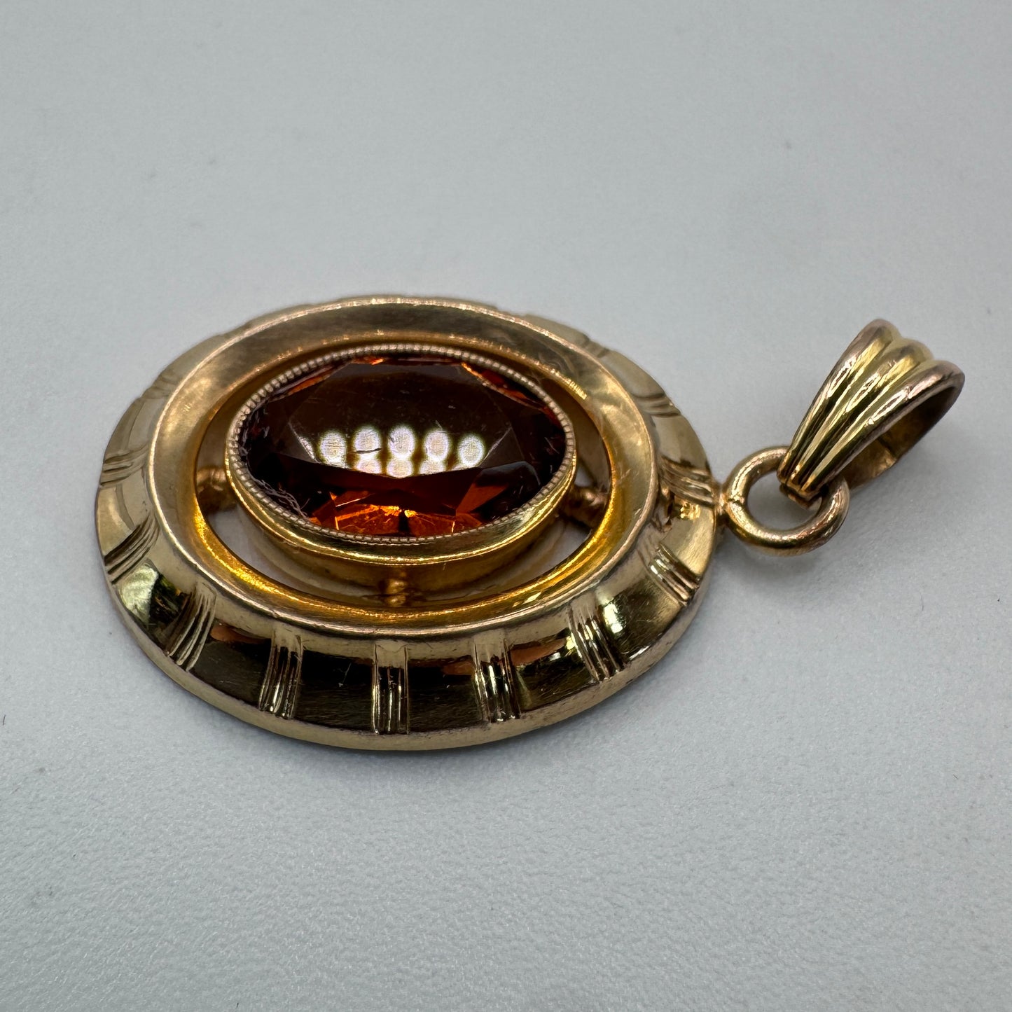 Pendentif ancien Art Déco - plaque or et pierre