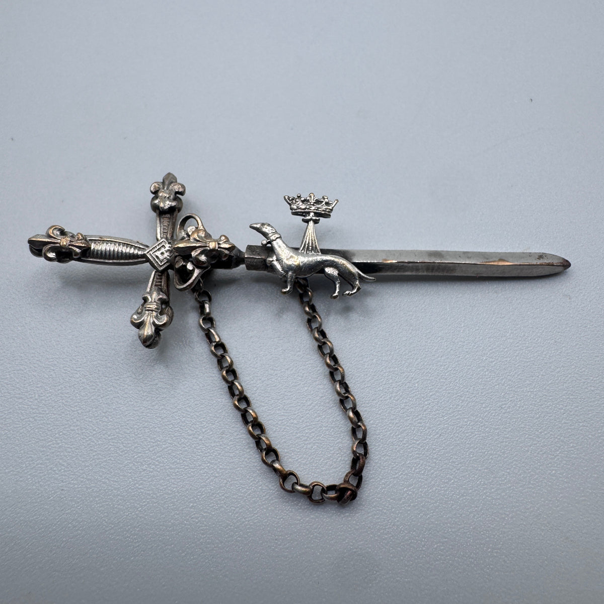 Rare Épingle à cravate ancienne « épée Hermine Anne de Bretagne »