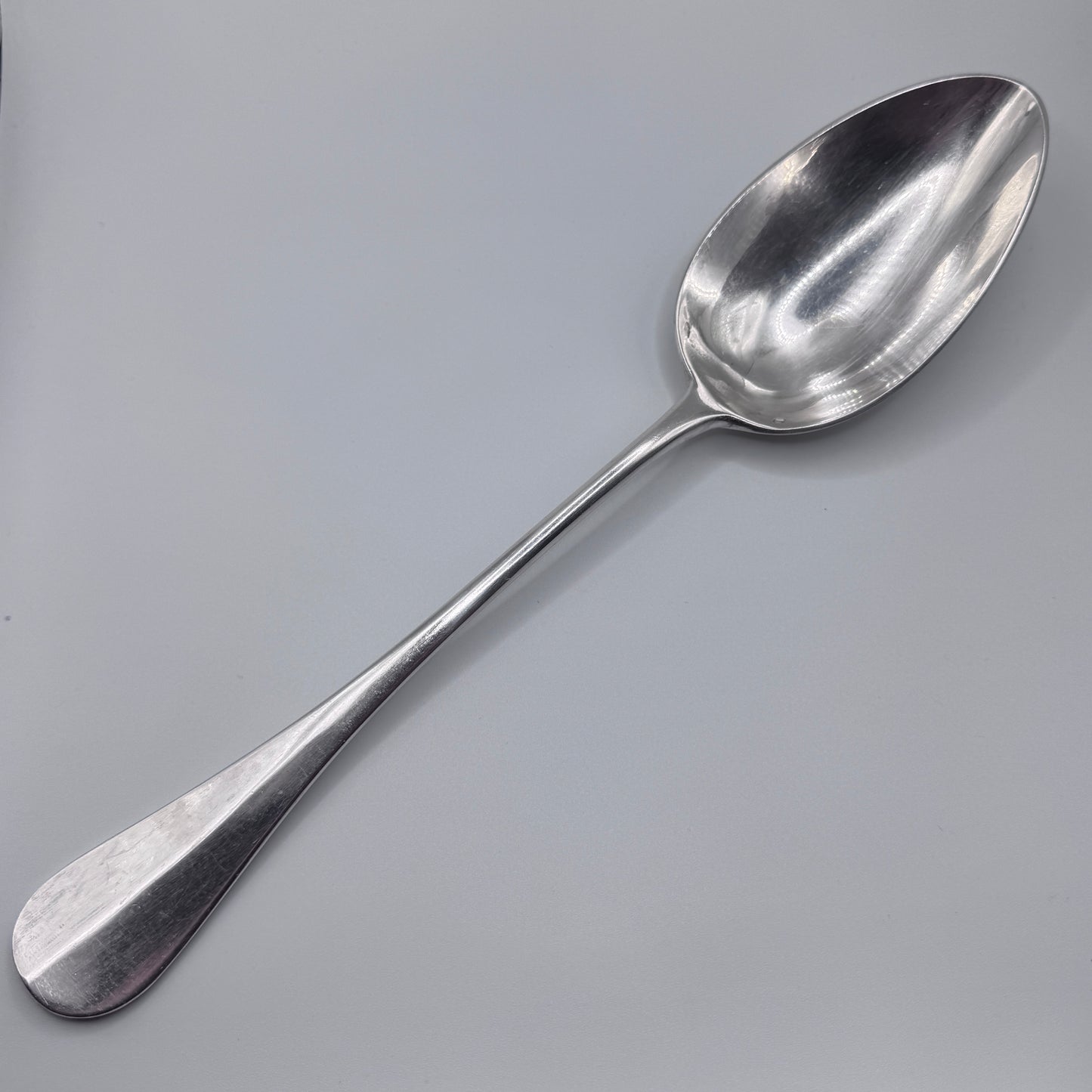 Grande Cuillère à ragoût XIXe en Argent Minerve