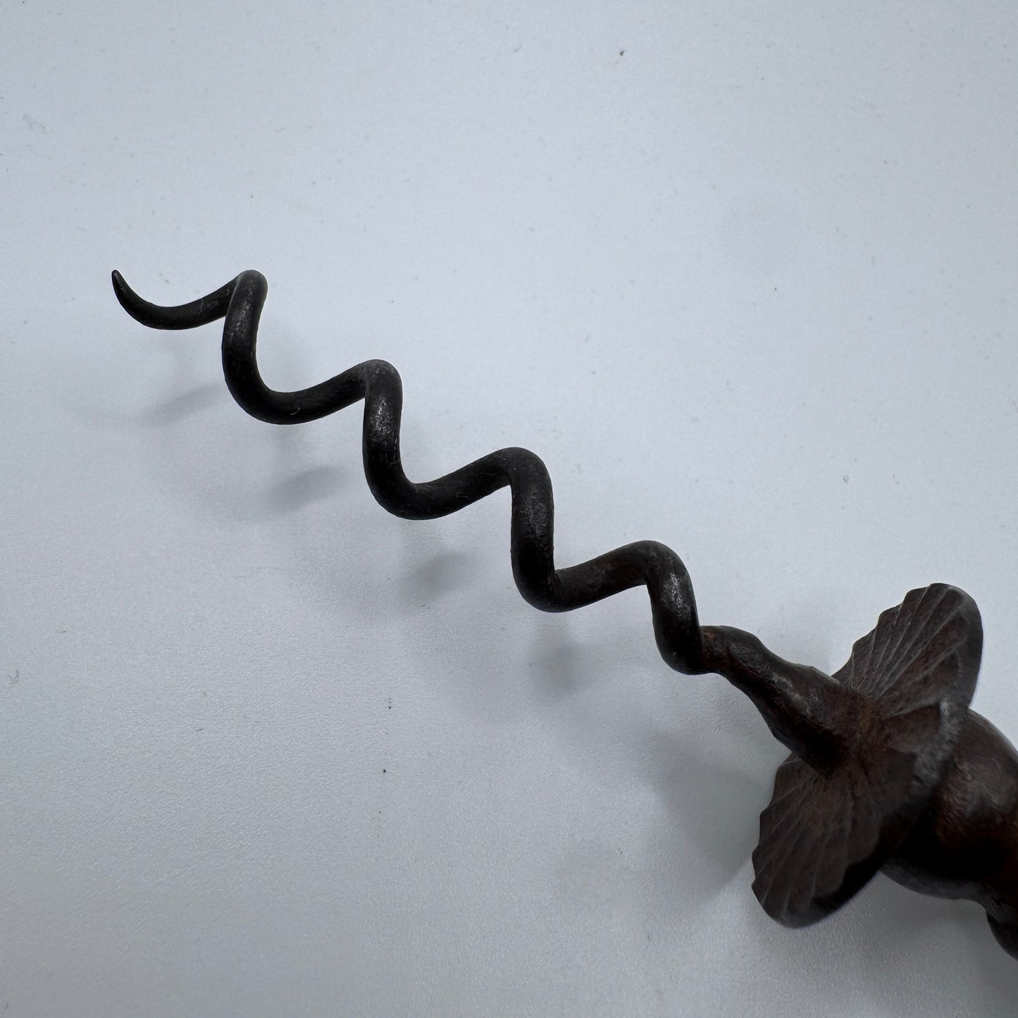 Rare Tire bouchon à brosse 18/19 eme - acier et bois