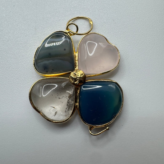 Pendentif vintage « trèfle à 4 feuilles » - métal doré et pierres