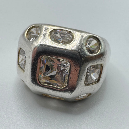 Grosse bague en argent et verroterie