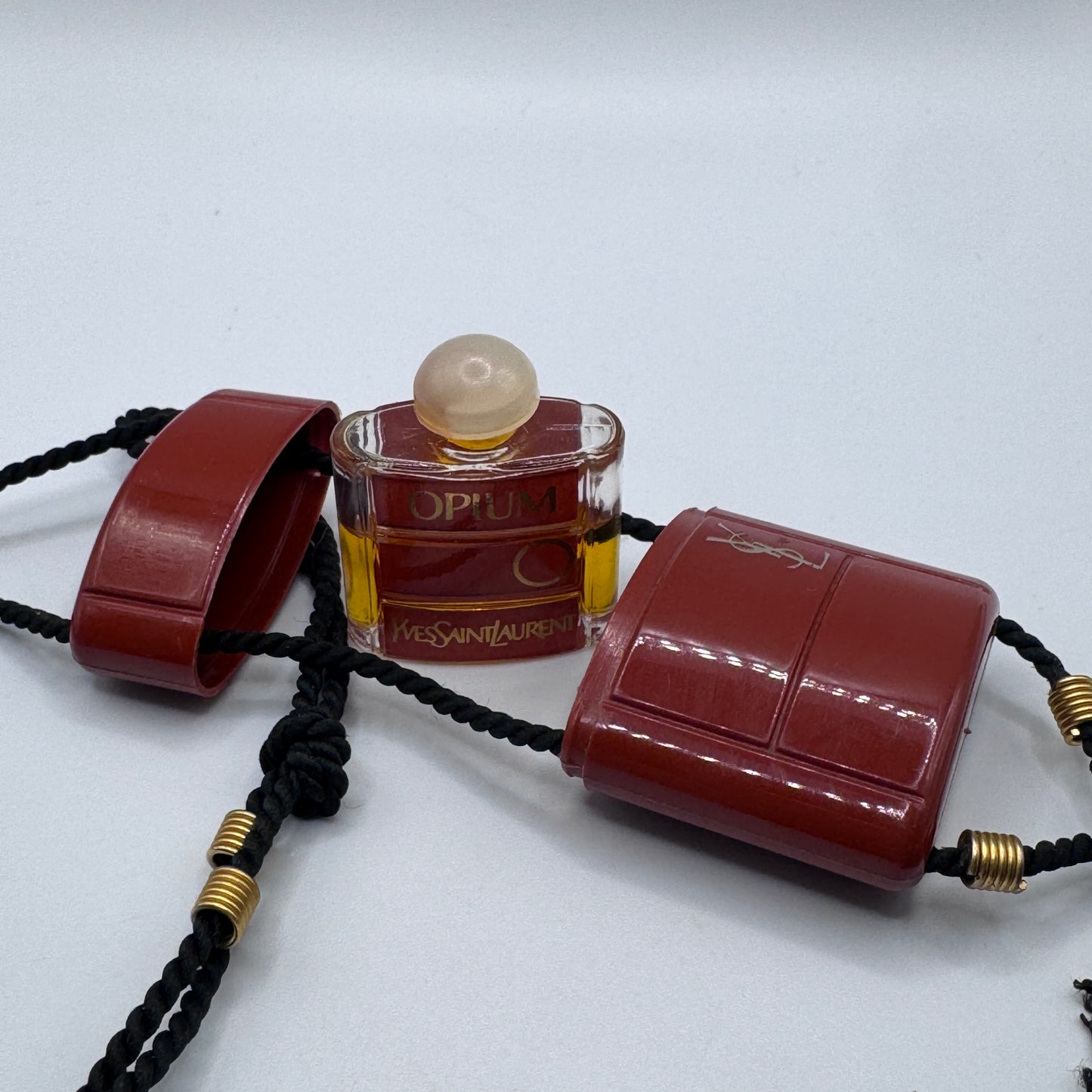 Collier vintage YVES SAINT LAURENT - miniature parfum opium
