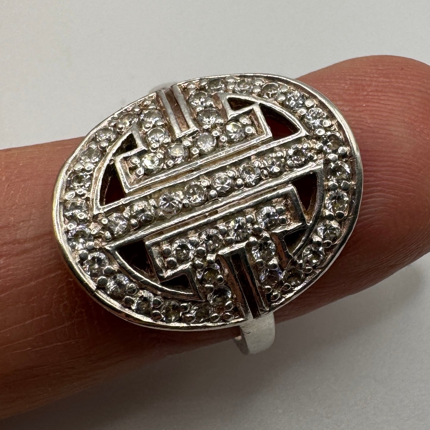 Jolie bague en argent et brillants