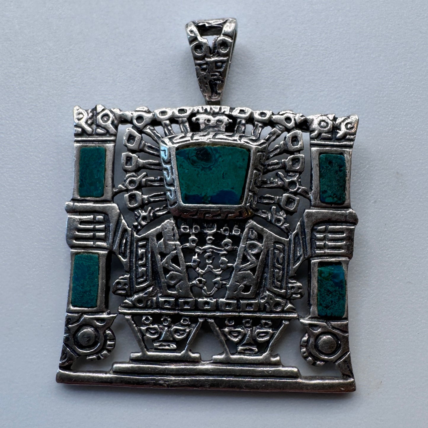 Pendentif ancien MEXIQUE « motif Inca » en argent massif et malachite