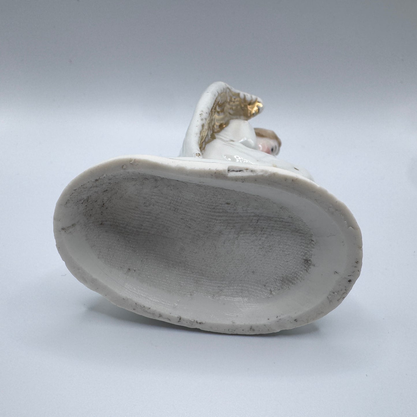 Petite sculpture religieuse ancienne en biscuit polychrome - ange gardien