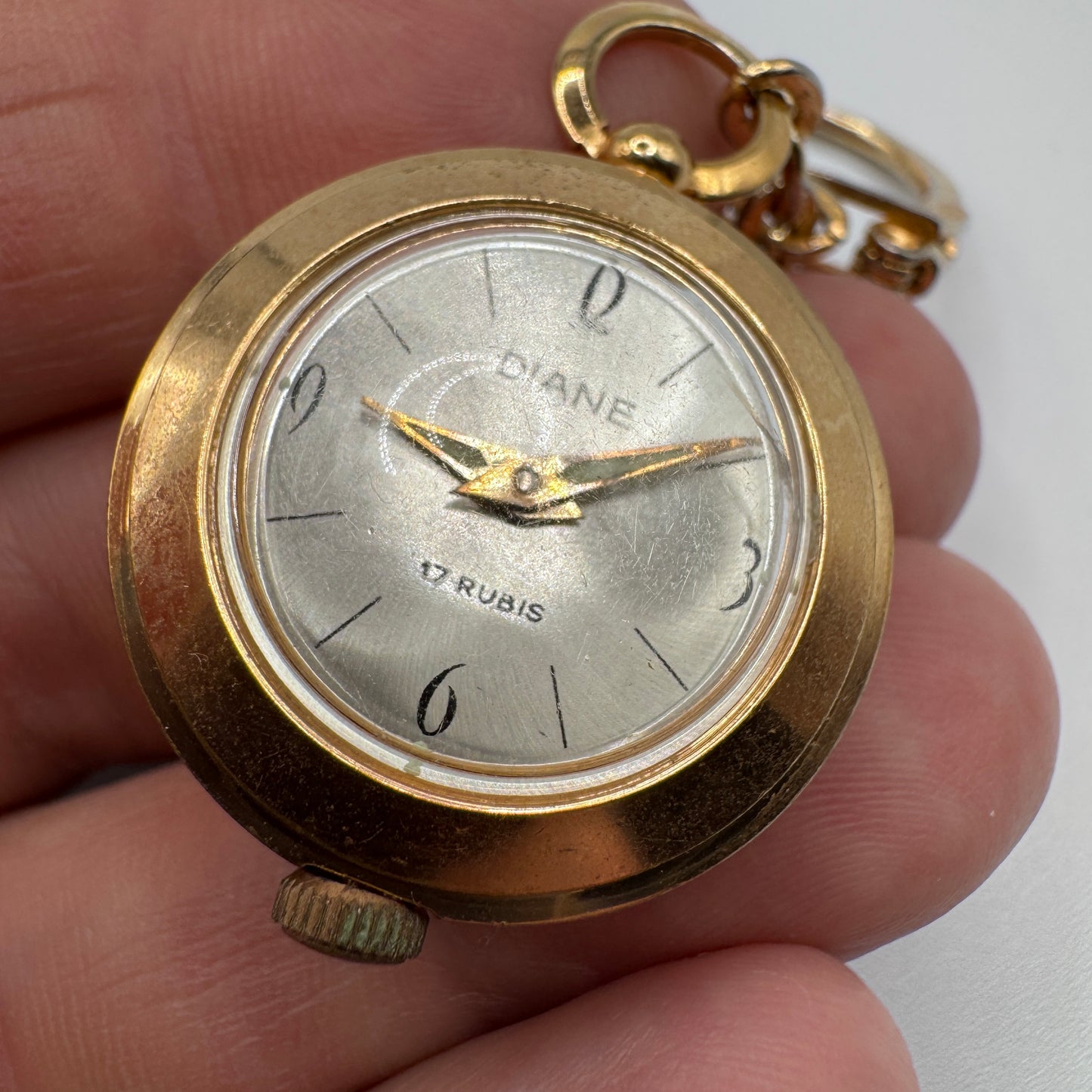 Montre mécanique ancienne boule DIANE