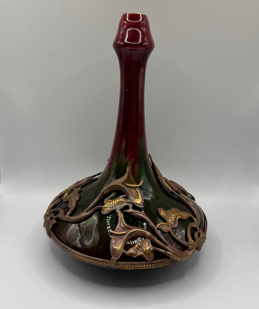 Joli soliflore Art Nouveau - céramique vernissée et bronze