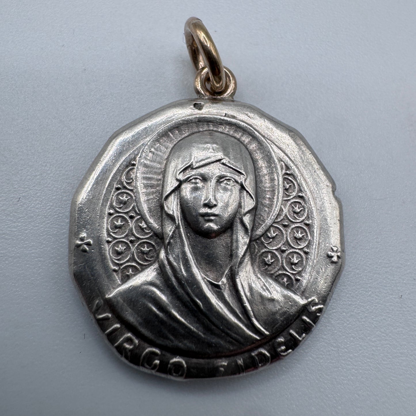 Très Rare Médaille religieuse ancienne - porte reliquaire en argent