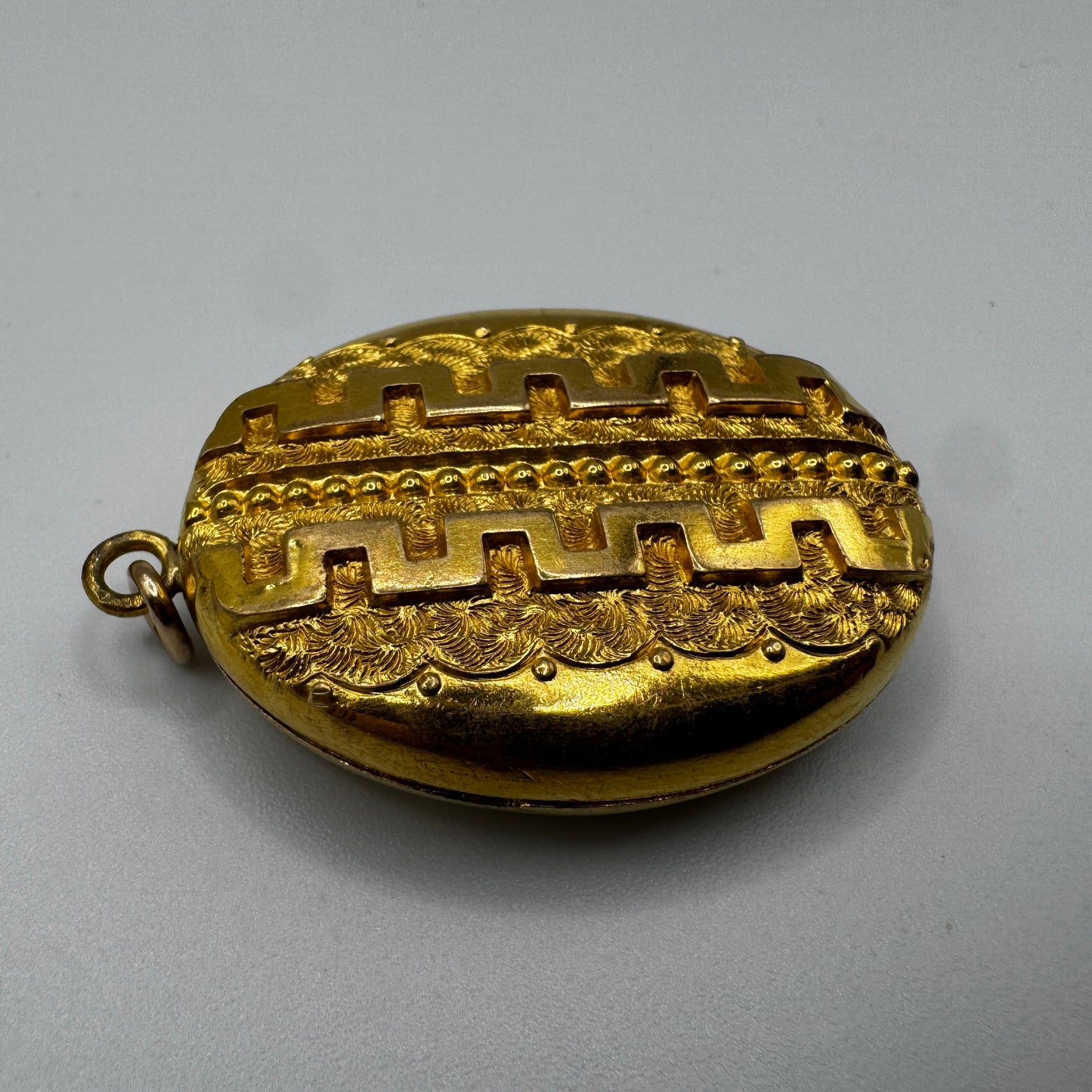 Pendentif ancien porte photo ou relique - plaqué or