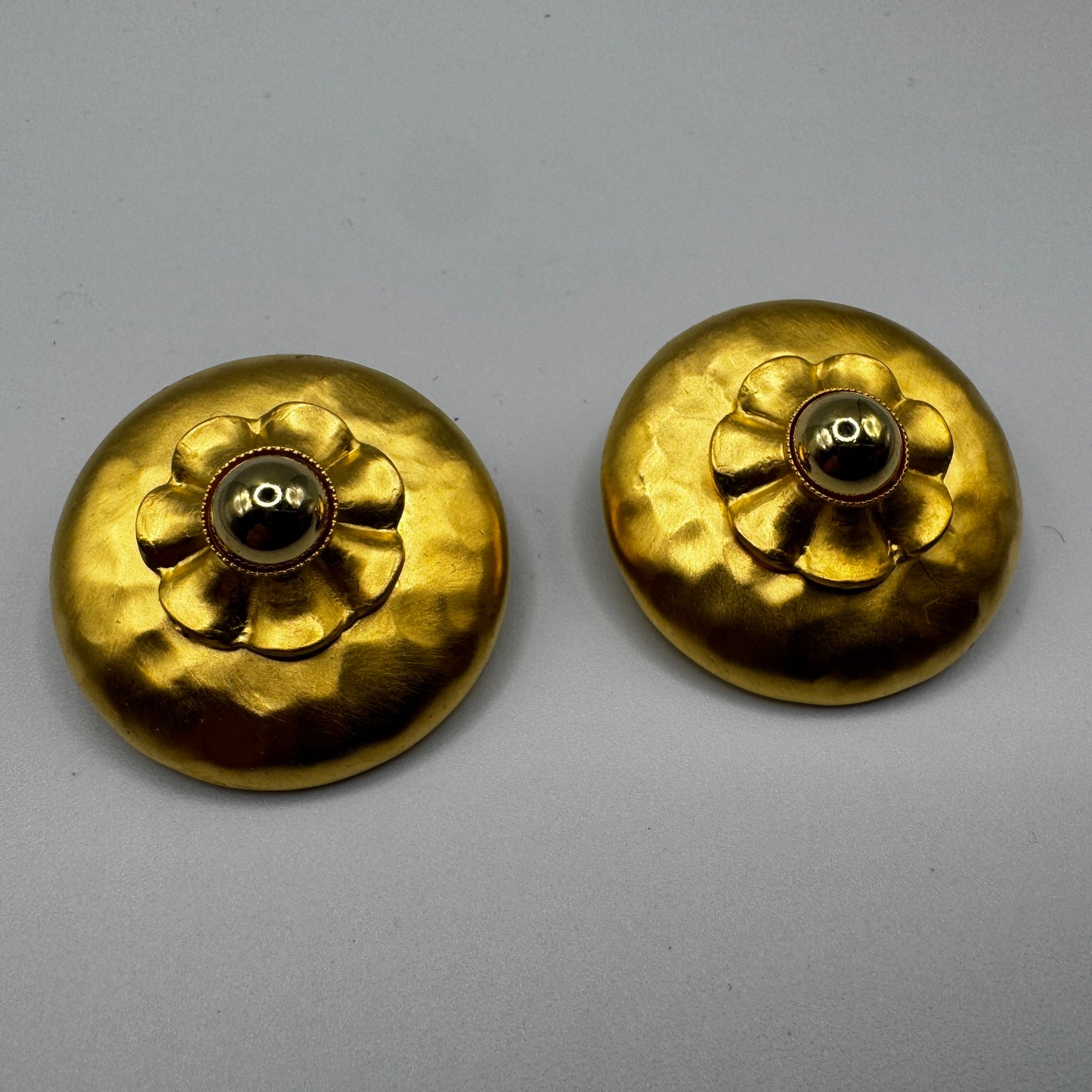 Clips d’oreilles Vintage - métal doré