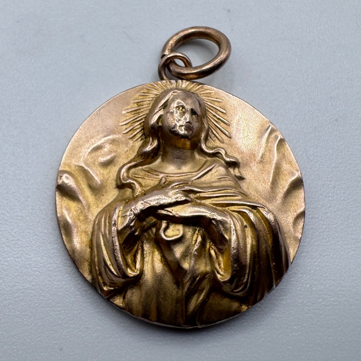 Rare Medaille religieuse ancienne plaqué or « Sainte Vierge »