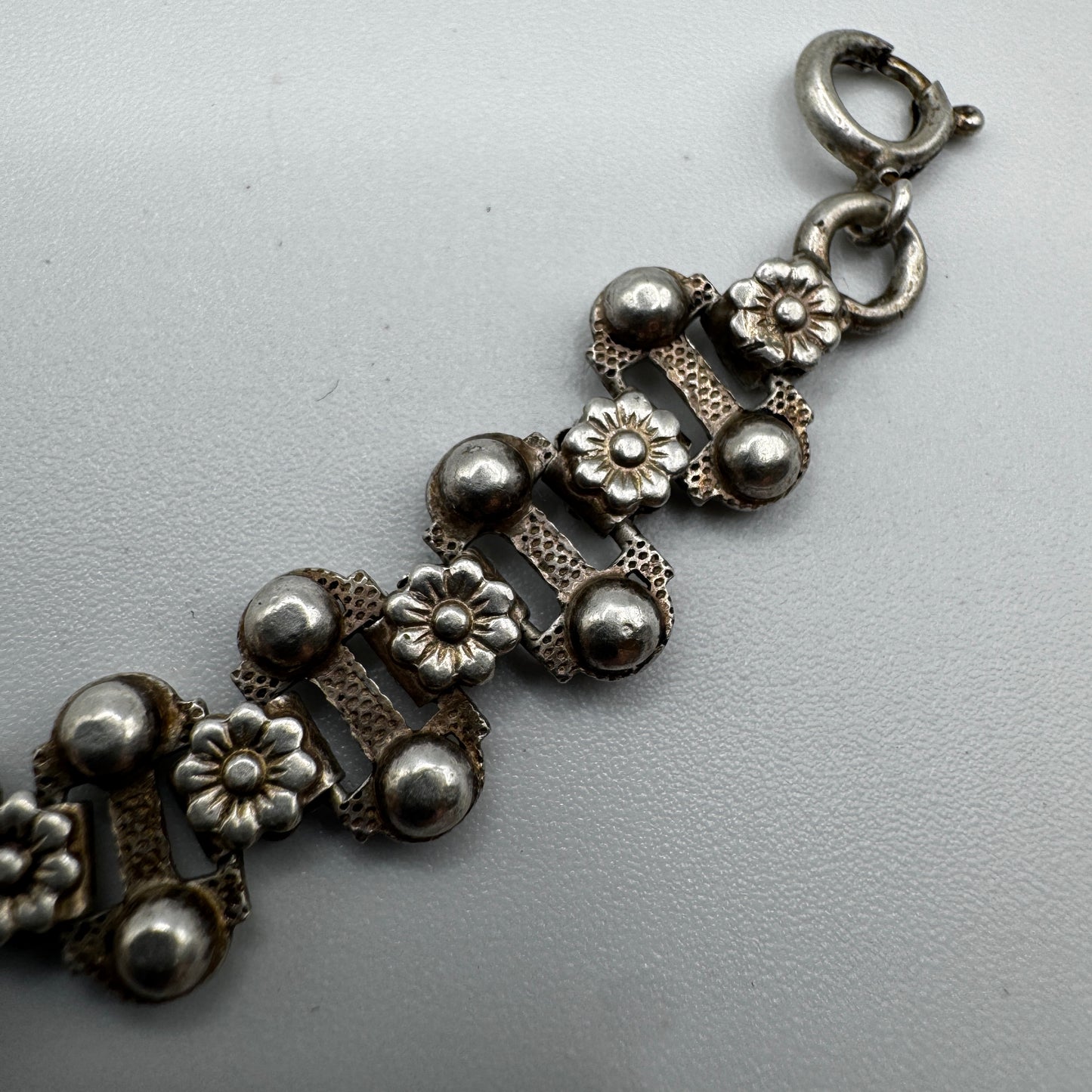 Bracelet ancien en argent vers 1900