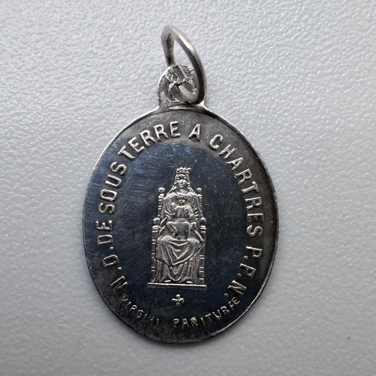 Petite Medaille religieuse ancienne « Notre Dame de sous Terre » - argent