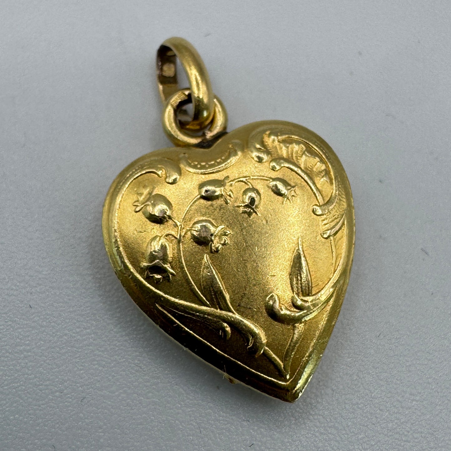 Pendentif ancien vers 1900 « cœur » en plaqué or