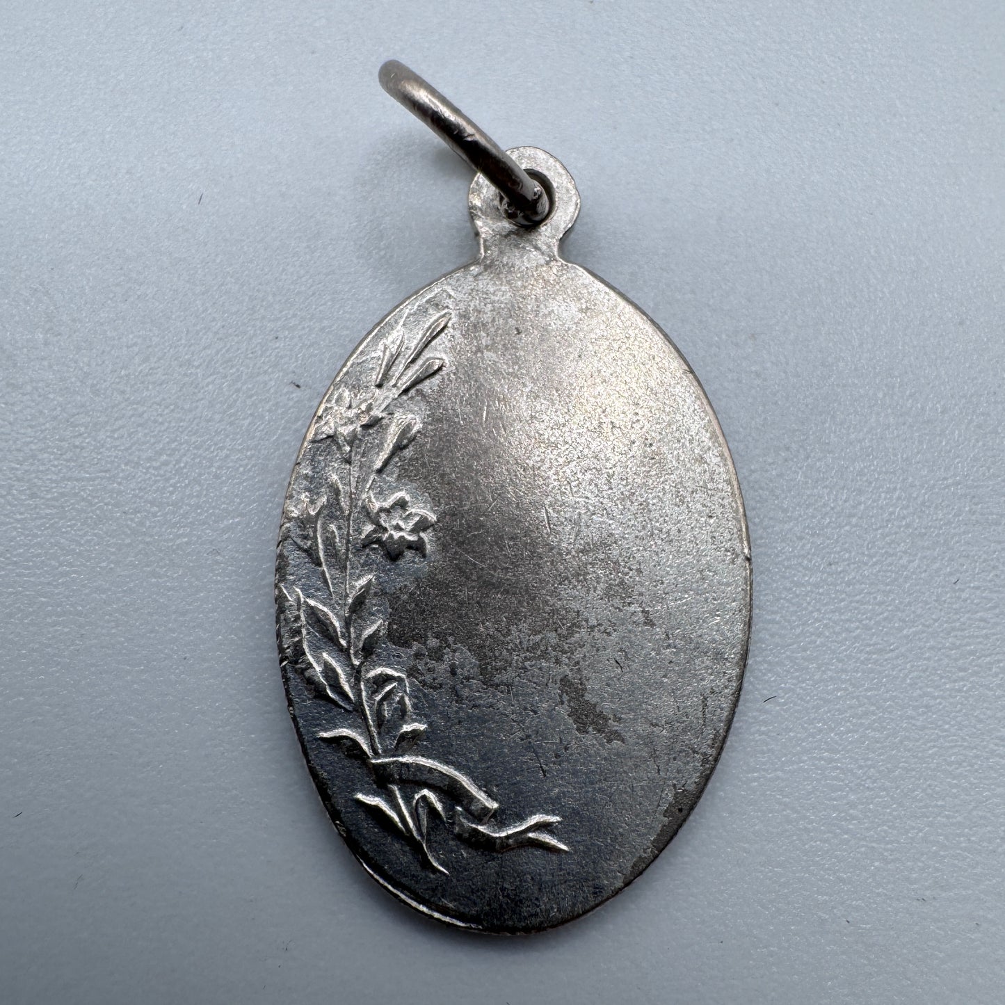 Medaille religieuse ancienne « Notre Dame des miracles »
