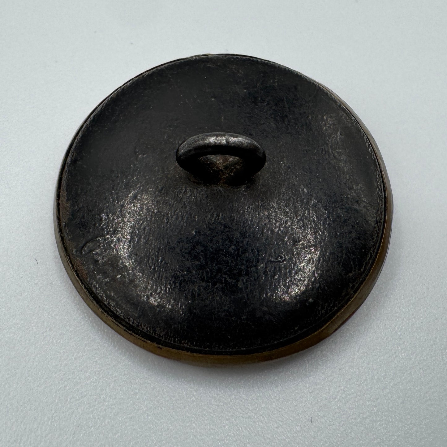 Bouton ancien en bronze « enfant et son chien » - époque 1900