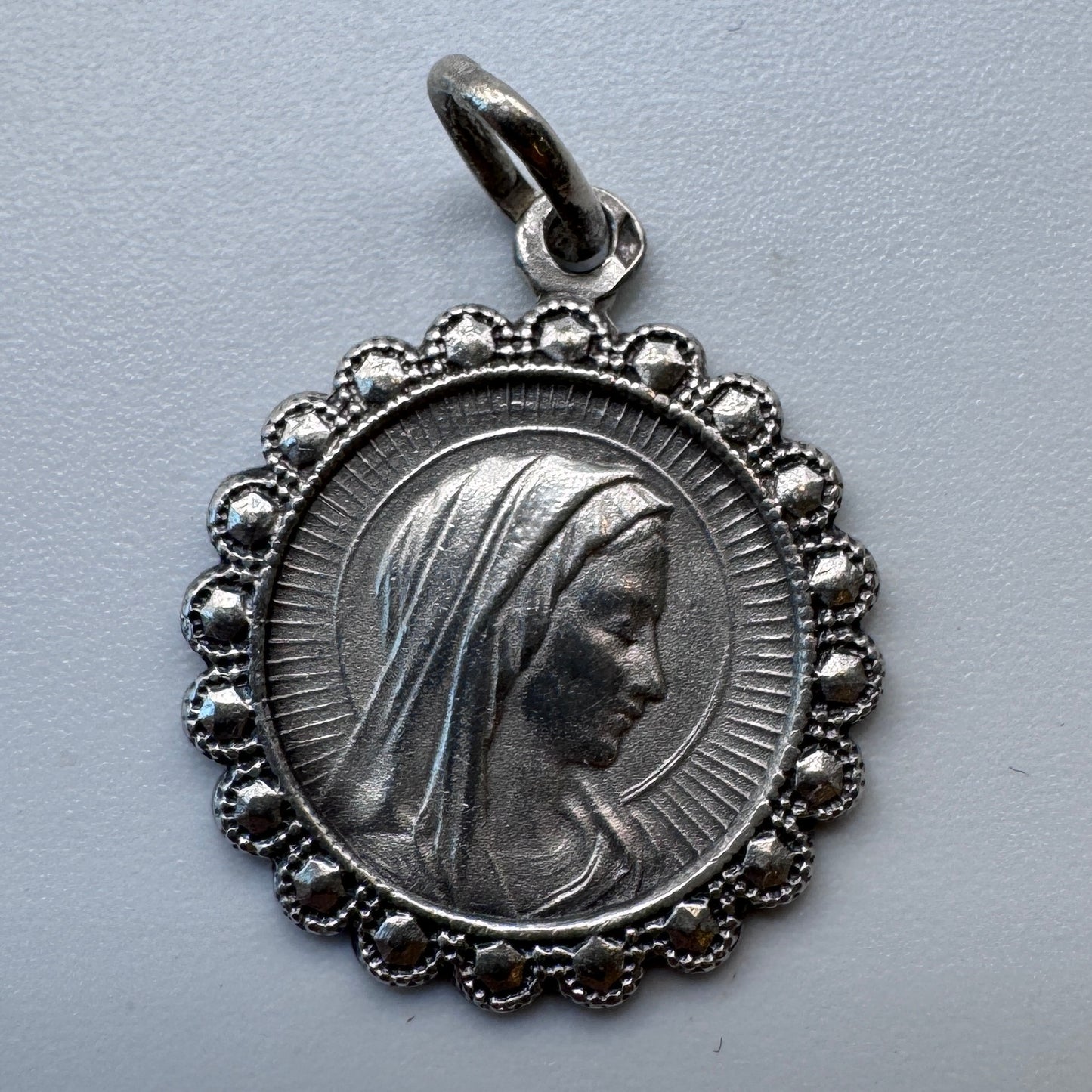 Médaille religieuse ancienne en argent « Sainte Vierge »