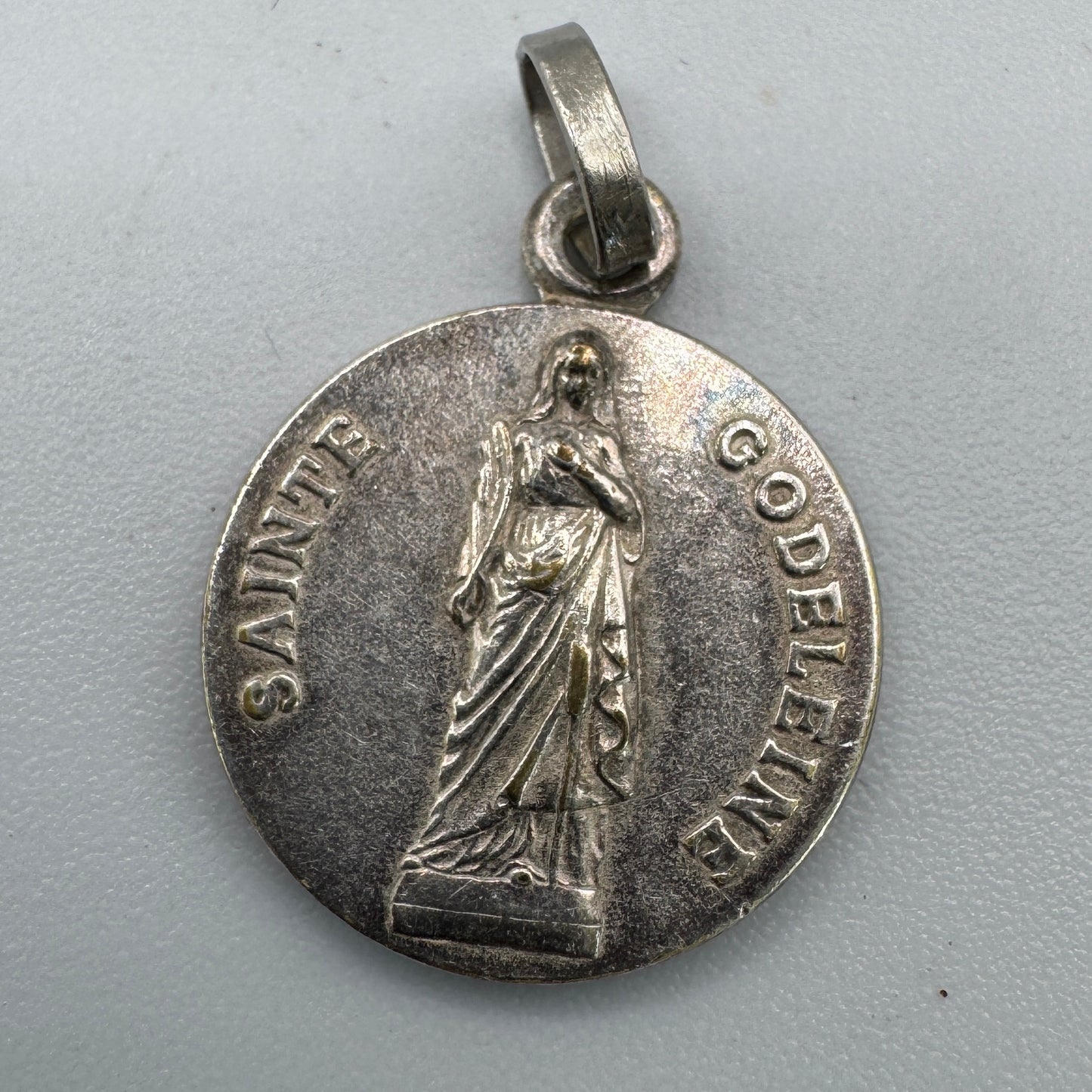 Médaille religieuse ancienne « Sainte Godeleine »