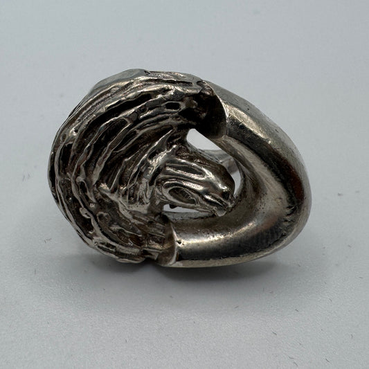 Bague en argent sculpté - Design organique, pièce d'artiste
