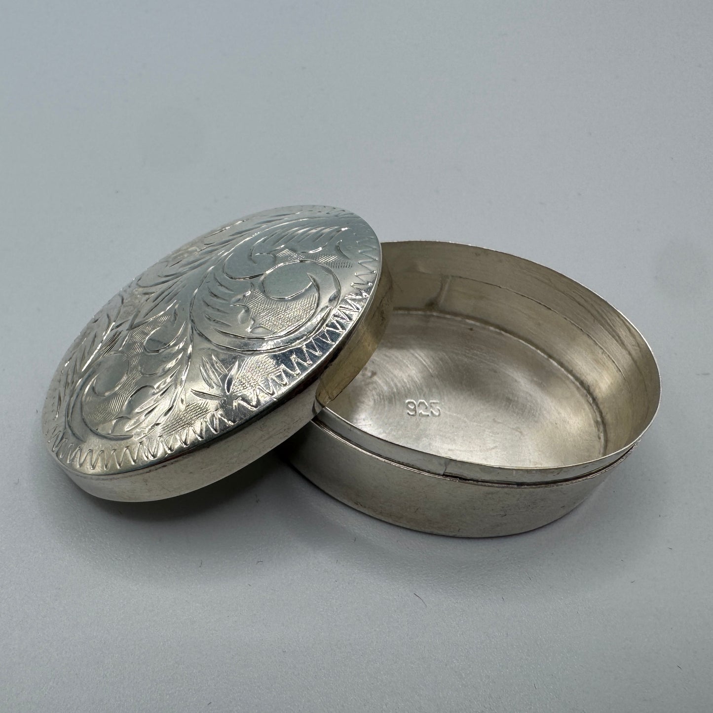 petite boîte pilulier en argent 925