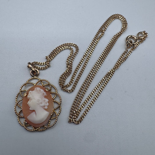 Pendentif Camée ancien en plaqué or