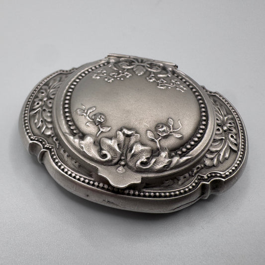 Petite boîte ancienne poudrier style Louis XVI - argent massif