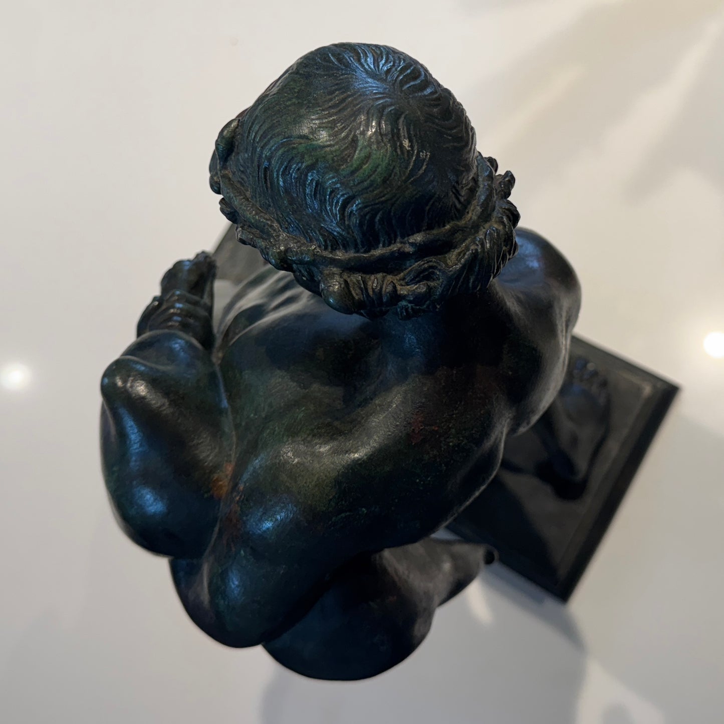 Sculpture en bronze a l’antique XIXeme - « Le faune et l’outre de vin » d’après Sabatino de Angelis (1838-1915)
