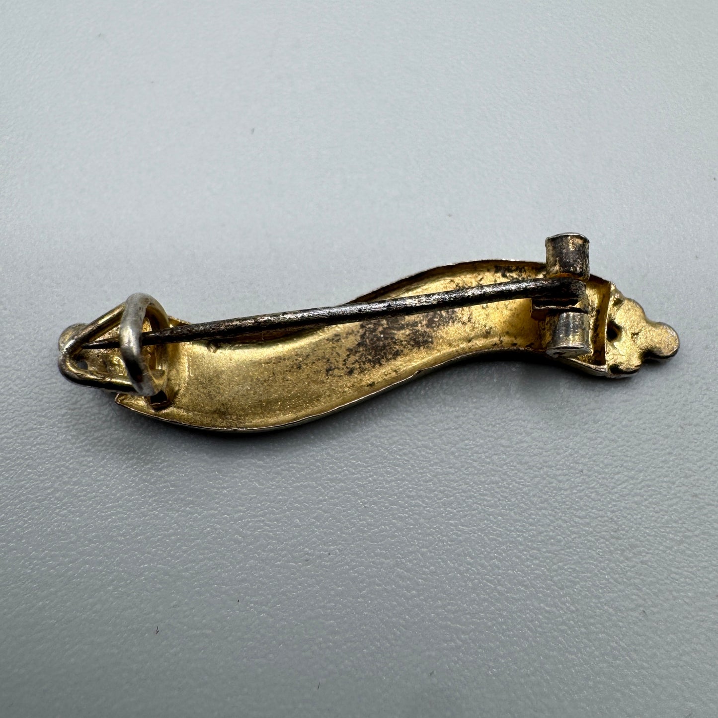 Petite Broche ancienne en argent vermeil « bébé »