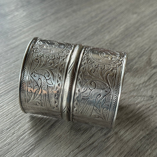 Gros Bracelet manchette ancien en argent - ethnique