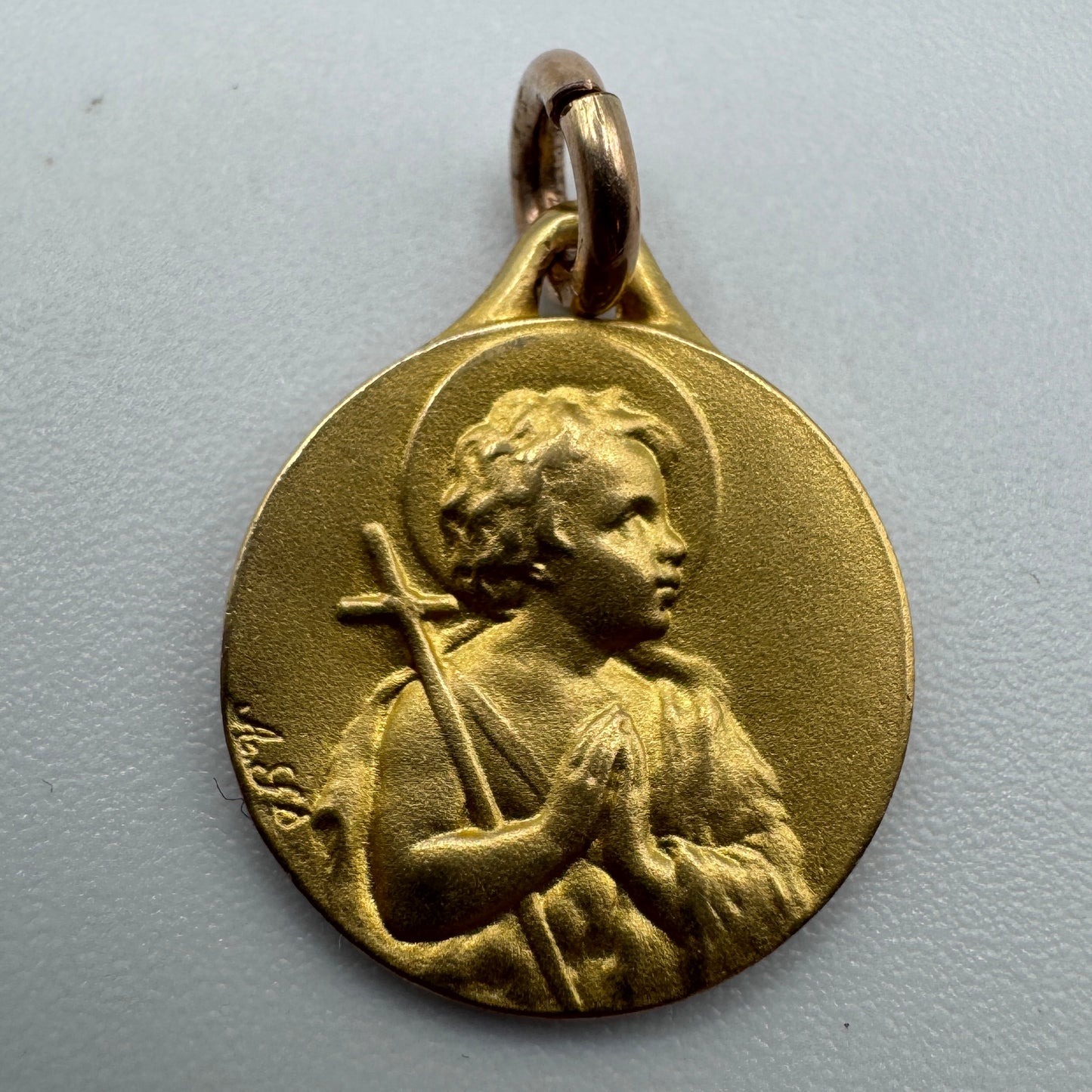Médaille religieuse ancienne « Saint Jean » - plaqué or