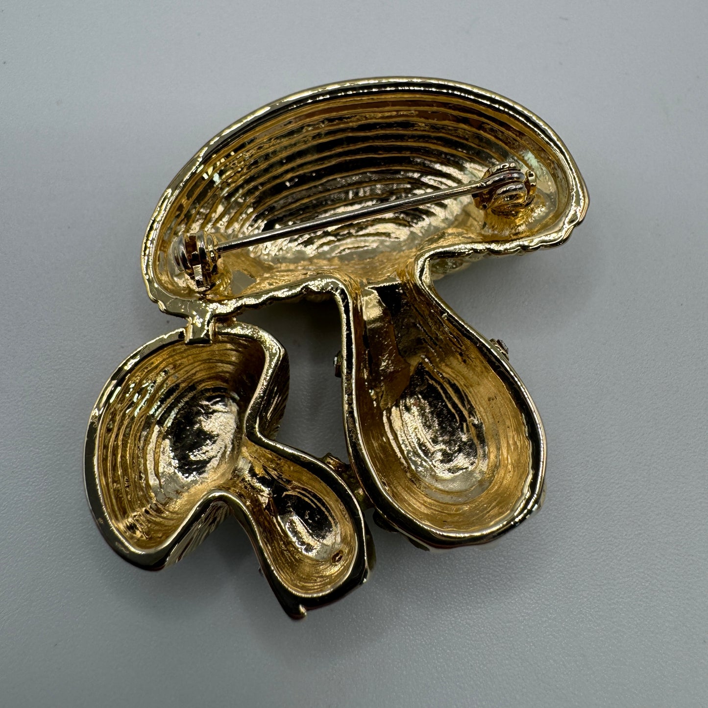 Broche Vintage « champignons » - métal doré