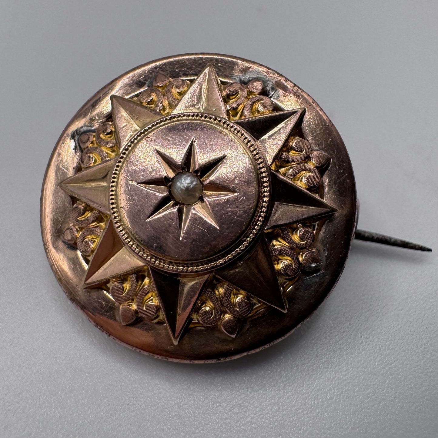 Broche ancienne en plaqué or - vers 1900