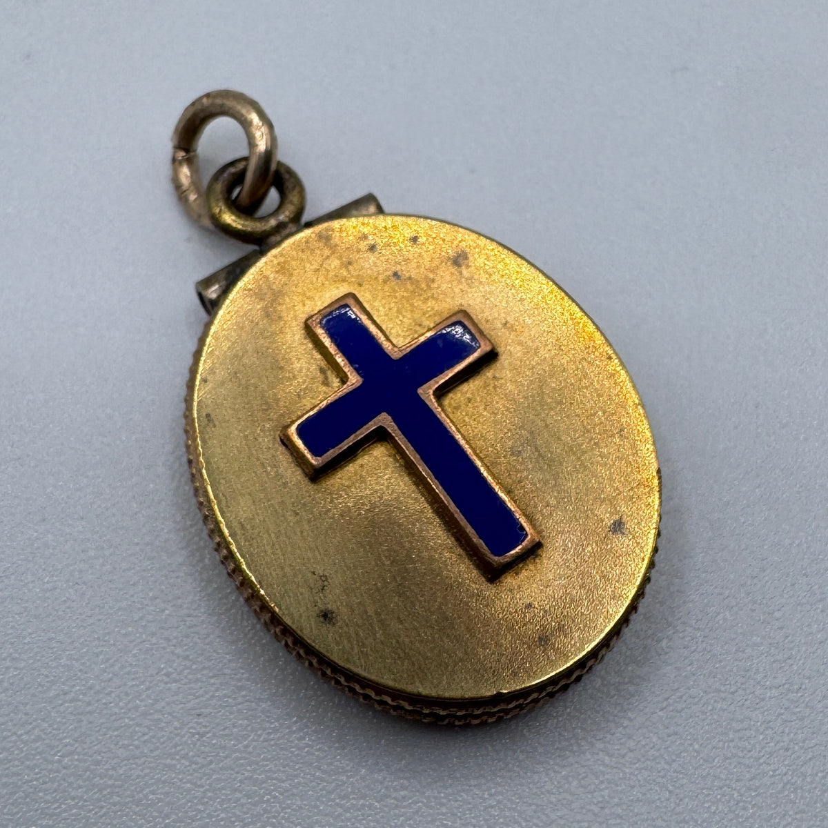 Pendentif ancien porte relique - bronze