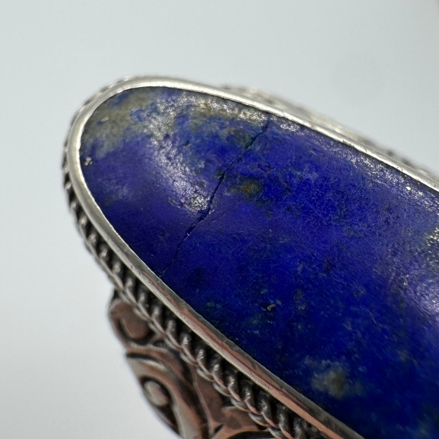 Grosse Bague en argent et lapis-lazuli