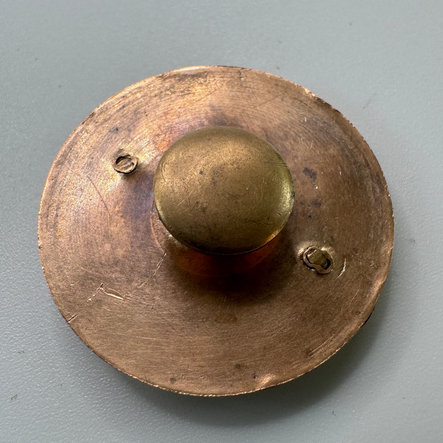 Bouton ancien en bronze doré  - « scarabée »