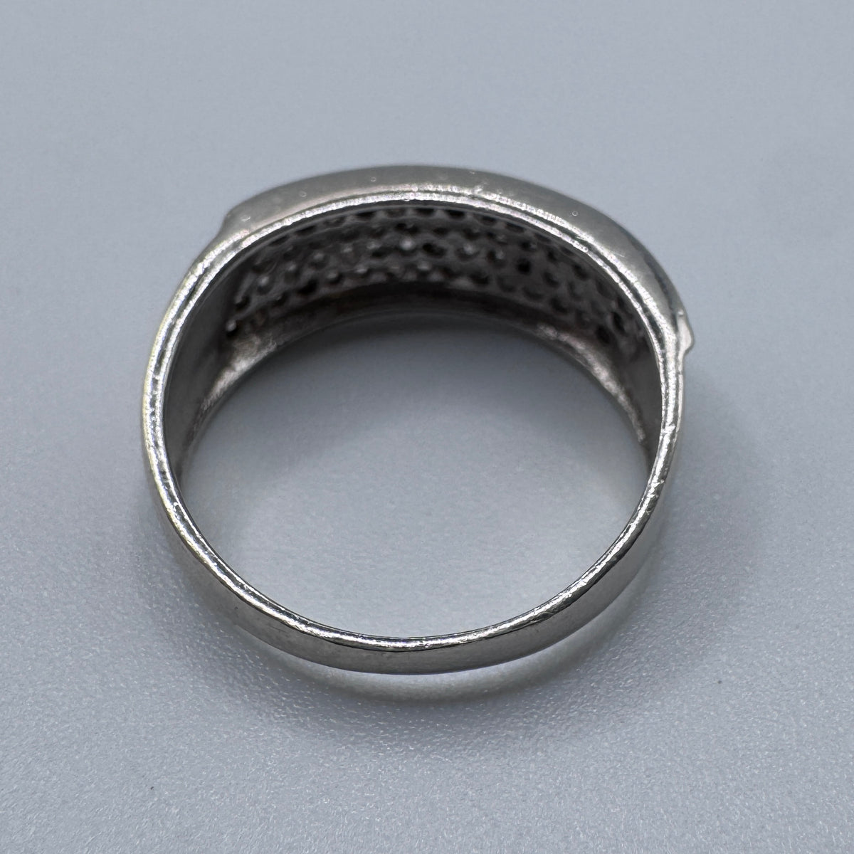 Jolie bague en argent et brillants