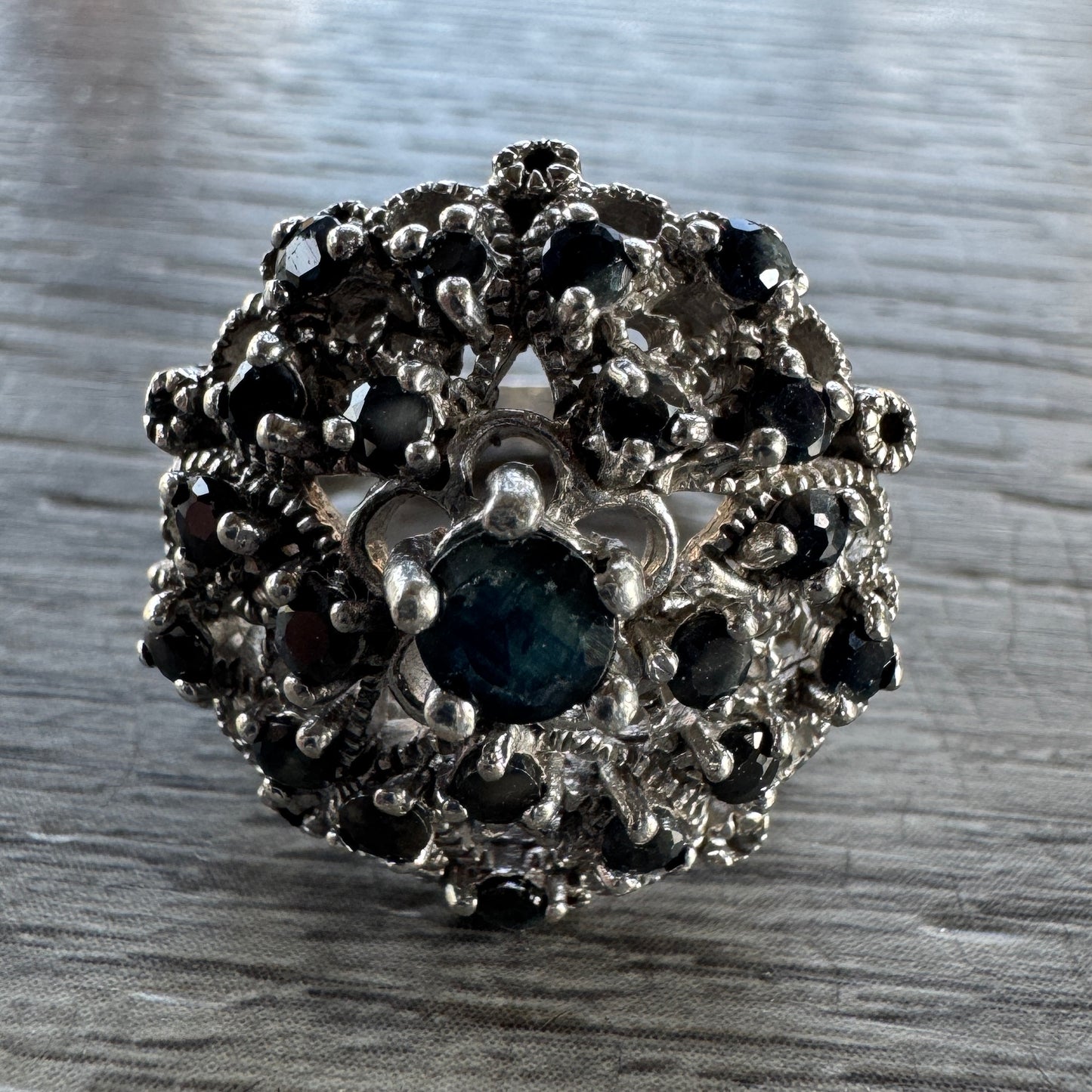 Grosse Bague en argent et pierres