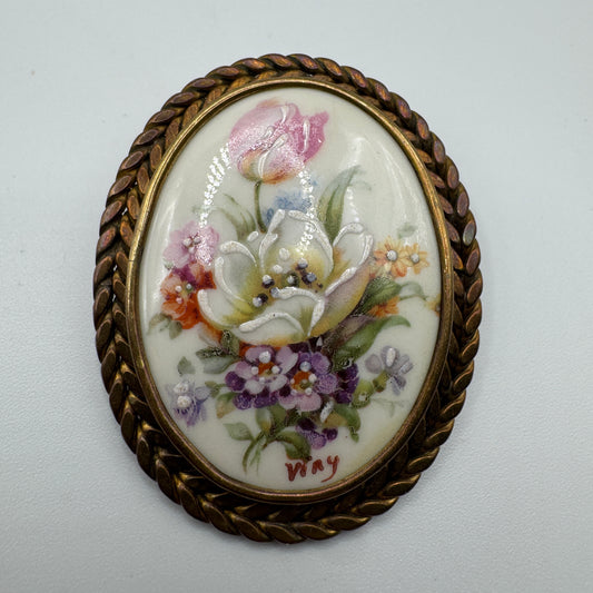 Broche ancienne porcelaine de Limoges « bouquet de fleurs »